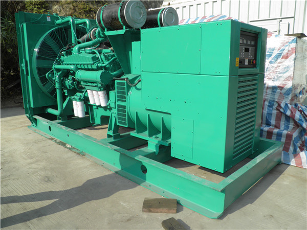 江苏出租发电机 发电机组厂家：柴油发电机组的控制屏的作用是什么？